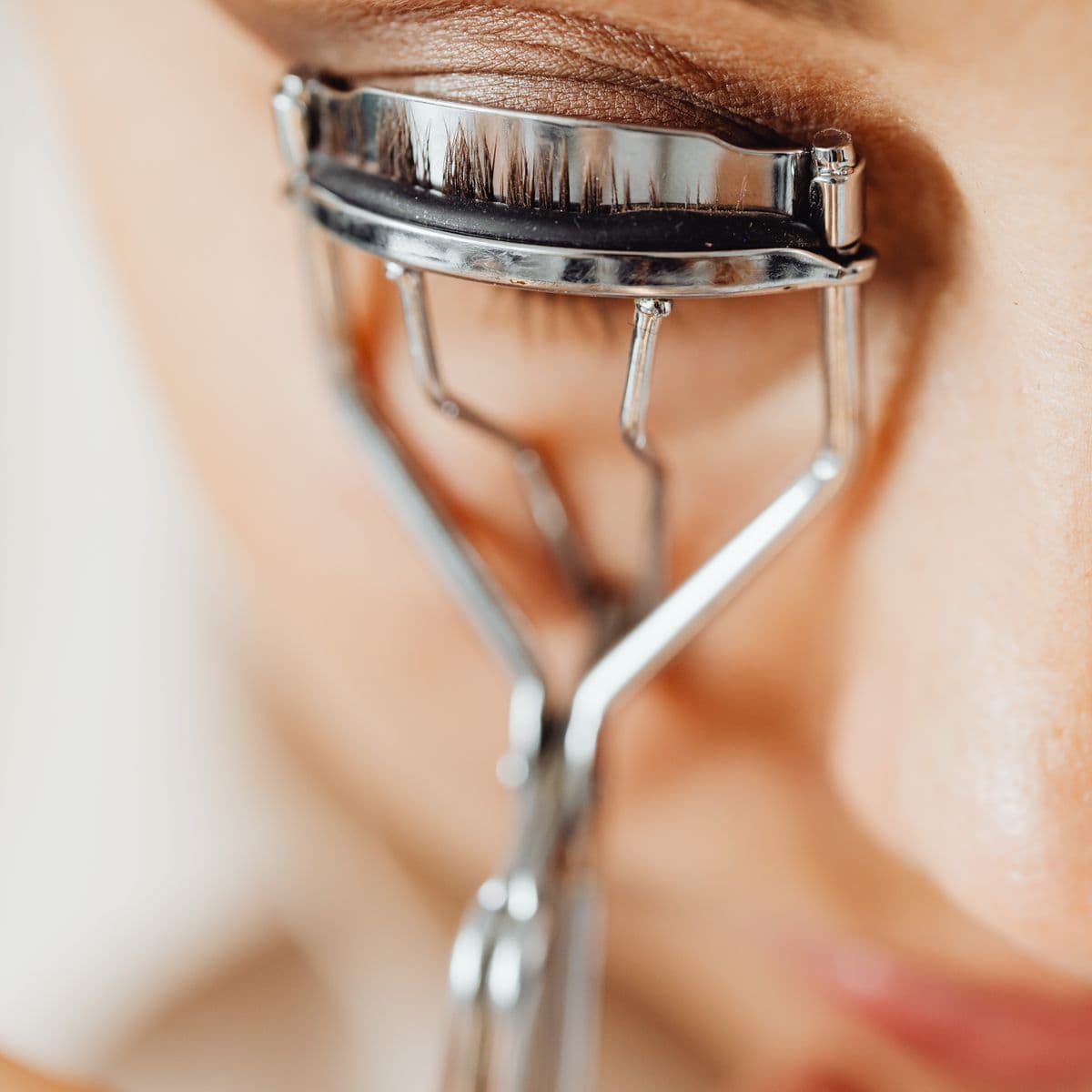 Kit de pose : recourbe-cils et pince courbe